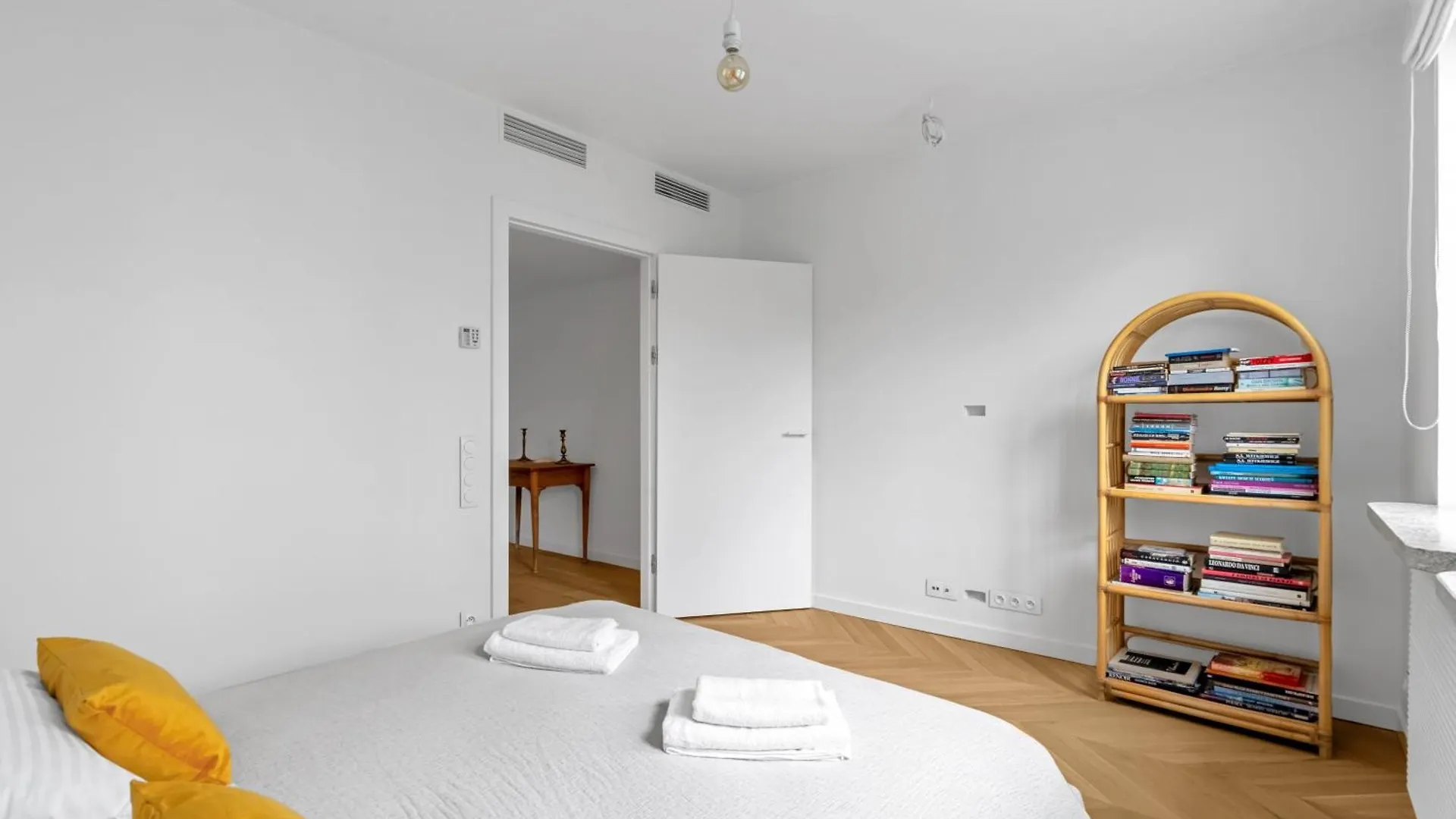 Varsovia Prestige Cityscape Apartment
